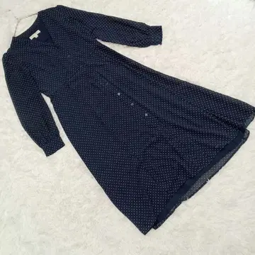 [ 마이클코어스 ] (S) 도트 무늬 긴팔 플레어 원피스 V넥 고급 비침