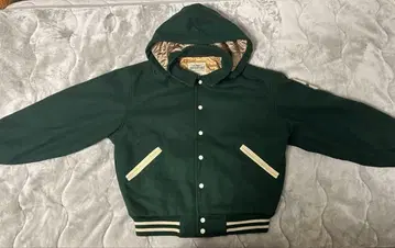 UNIVERSITY SHOP 바시티 자켓