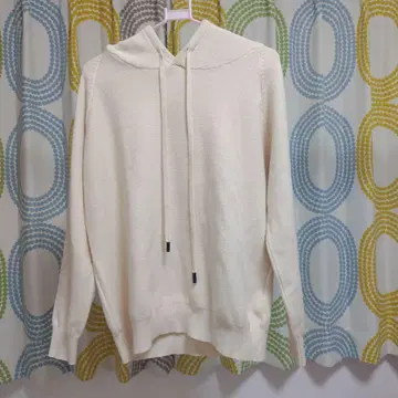 후드 부착 크림색 니트 스웨터 M~L