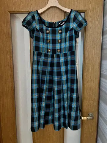 에밀리 템플큐트 원피스