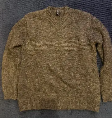 GAP 그레이 V넥 니트 구제 의류