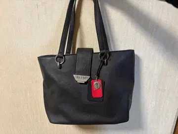 guess 블랙 토트백 원사이즈 미사용 택 포함