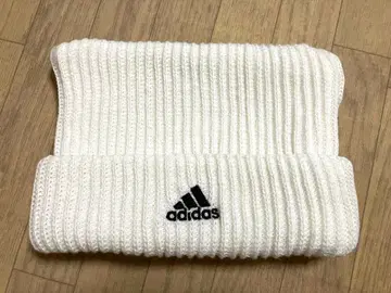 adidas 화이트 고양이 귀 니트 모자 / 비니