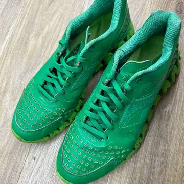 ZIGTECH 그린 스니커즈 리복