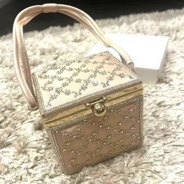 [ 택 포함 미사용 새상품 ] 주네비비안 비즈 자수 파티 백