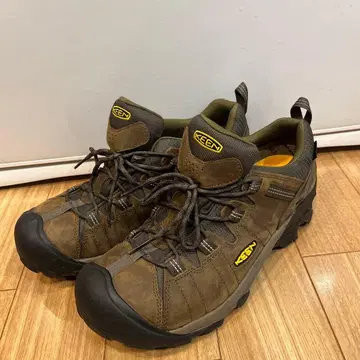 KEEN 트레킹 슈즈 27.5cm