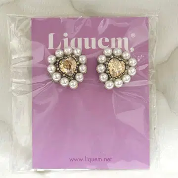 Liquem 리큐엠 포트레이트 하트 귀찌