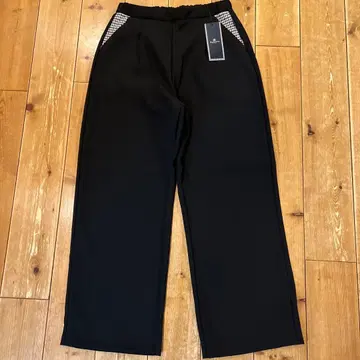 미사용 새상품 아쿠아 스큐텀 라운드 턱 팬츠 L 사이즈 블랙