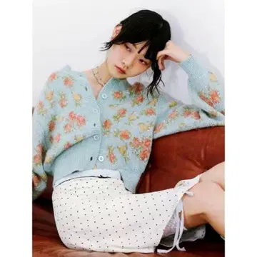 릴리 브라운 x 안나수이 가디건