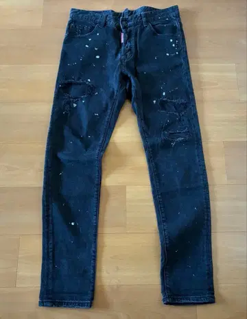 디스퀘어드 데님 블랙 데미지 가공 48