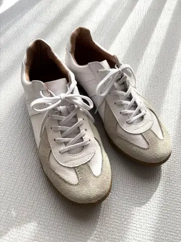 GERMAN TRAINER 저먼 트레이너 스니커즈 화이트 스웨이드