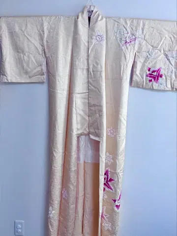 옐로우 컬러 크림색 호몬기