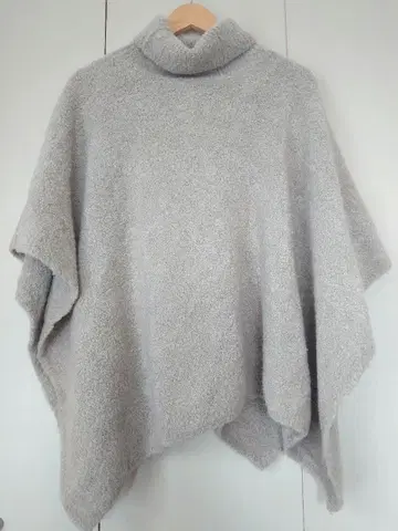 UNITED COLORS OF BENETTON 케이프