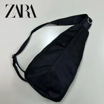 ZARA 블랙 원숄더 바디백 약 36cm