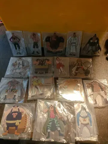 원피스 흰 수염 해적단 아크릴 스탠드 컴플리트 16종