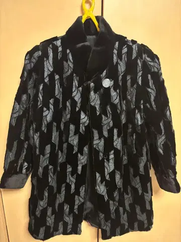 기하학 패턴 퍼 자켓