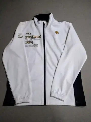 데상트 저리 상하의 세트