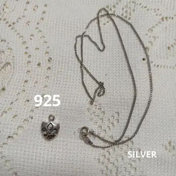 백합 문장 목걸이 탑과 체인 세트