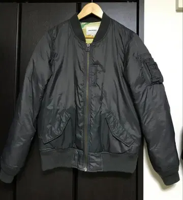 어반 리서치 다운 자켓 MA-1