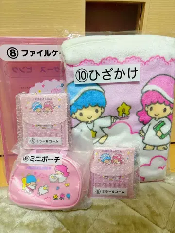 키키라라 산리오 복권 (무릎담요, 파일 케이스, 파우치, 거울&빗)
