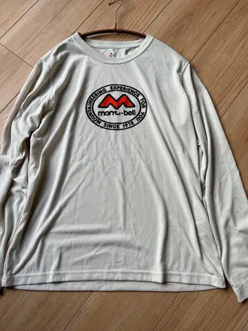 시착만 한 상품 새상품급 몽벨 mont-bell 롱T 50주년 기념 레어