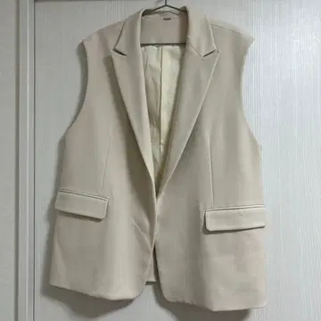 [ Mila Owen ] 택 포함 새상품 베이지 베스트