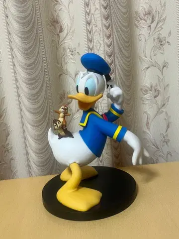 프리미엄 친근한 피규어 디즈니 도널드 덕 칩앤데일