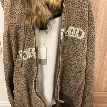 noremid 퍼 지퍼 후드티