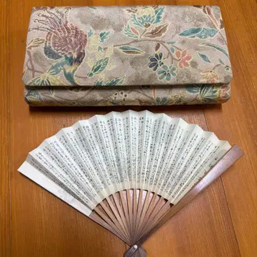 일본 의류용 백 베이지 계열 꽃무늬 부채 포함