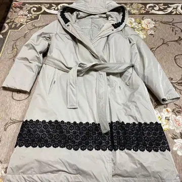 라핀 후드 부착 다운 코트