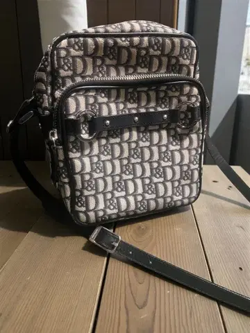 Pinky&Dianne 캔버스 P&D 로고 숄더백