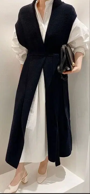 허리 벨트 포함 블랙 롱 셔츠 원피스