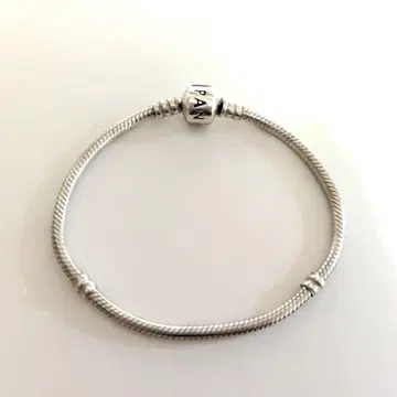 [ 빠른 발송 ] PANDORA 실버 팔찌 18.3cm