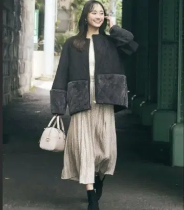 새상품급 anySiS 인조 모피 콤비 퀼팅 아우터