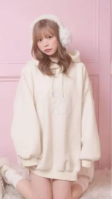 미셸 마카롱 펄 로고 보아 후드티