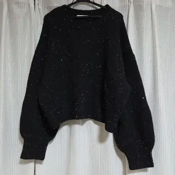 라메 믹스 블랙 벌룬 소매 니트 스웨터