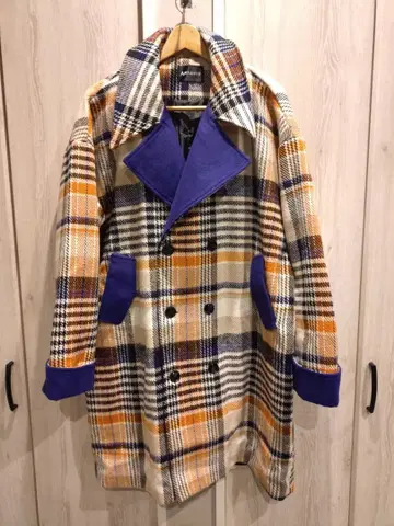 체크 무늬 더블 브레스트 체스터 코트