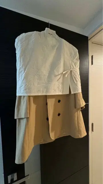 베이지 롱 코트