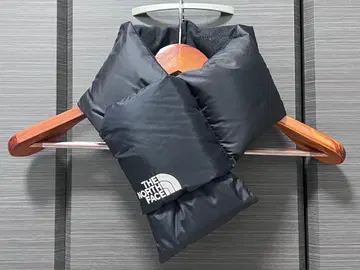 THE NORTH FACE 블랙 다운 머플러