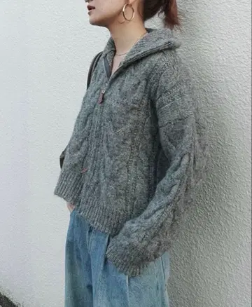 틴 부프 케이블 지퍼 니트