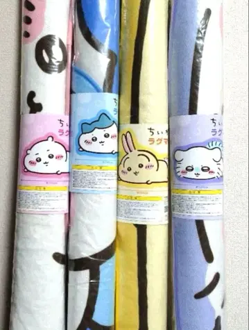 치이카와 러그 매트 ~늘어져있는~ 하치와레 토끼 모몽가 4종 세트