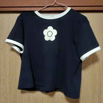 MARY QUANT 블랙 반팔 T셔츠 플라워 자수