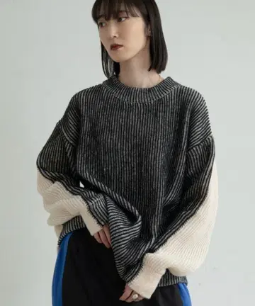 VACANCY 배색 2way 컬러 오버 니트 블랙