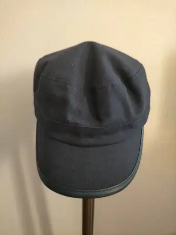 프리티 그린 네이비 헌팅 캡