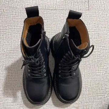 블랙 가죽 부츠 퍼 포함