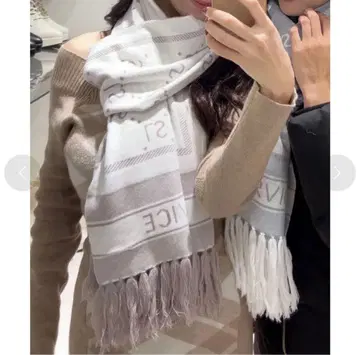 LIP SERVICE 로고 그레이 머플러 모노그램