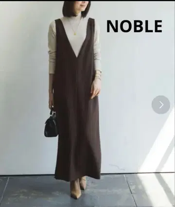 [ 새상품급 ] NOBLE 스트레이트 V넥 원피스 M