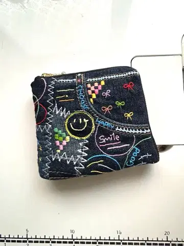 데님 리메이크 자수 L자 지갑