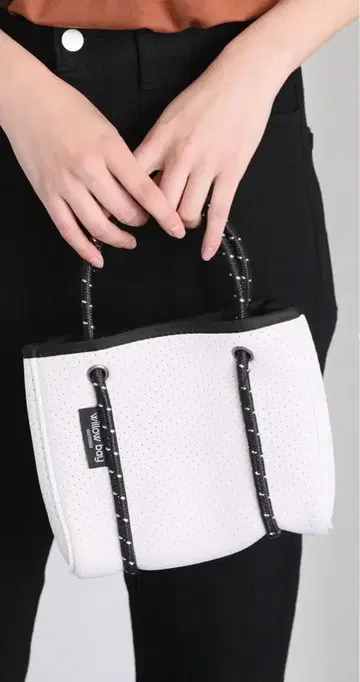 Willow Bay 토트백 화이트