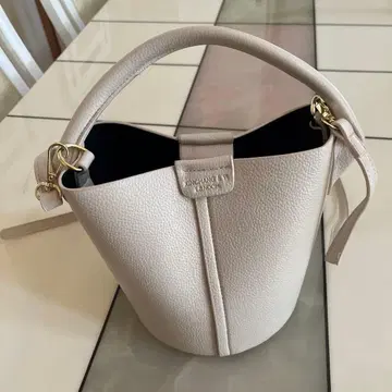 가격 인하 XINCHANG & YI 아이보리 버킷형 핸드백